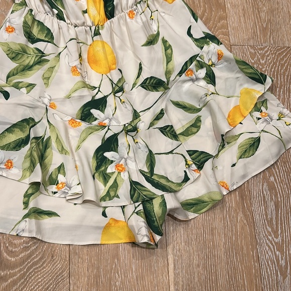 NWT Express Lemon Floral Romper - Picture 4 of 12